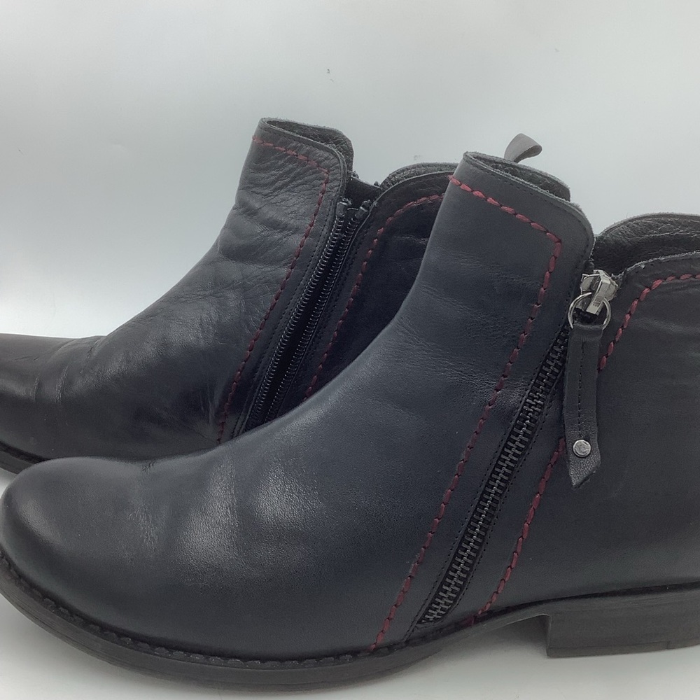 Spring Step Black Leather Booties - Picture 5 of 9